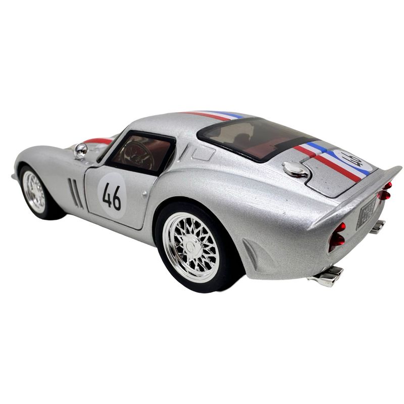Jucarii, Copii si Bebe - Jucarii si jocuri - Vehicule si jucarii cu telecomanda - Masinute - Macheta clasica de curse Ferrari Dino argintiu #46, replica metal scara 1:32 cu lumini, sunete si usi deschise - Infinity.ro