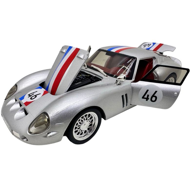 Jucarii, Copii si Bebe - Jucarii si jocuri - Vehicule si jucarii cu telecomanda - Masinute - Macheta clasica de curse Ferrari Dino argintiu #46, replica metal scara 1:32 cu lumini, sunete si usi deschise - Infinity.ro