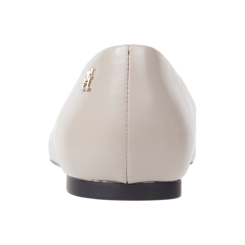 Fashion, accesorii si bijuterii - Femei - Incaltaminte femei - Balerini femei - Balerini din piele cu varf ascutit Tommy Hilfiger FW0FW07863 38 EU Maro taupe - Infinity.ro