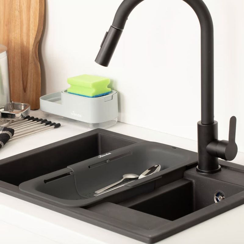 Casa si Gradina - Bucatarie si vesela - Organizare si depozitare bucatarie - Scurgator vase - Scurgator tacamuri VILEDA Easy Kitchen, strecuratoare reglabila pentru chiuveta - Infinity.ro