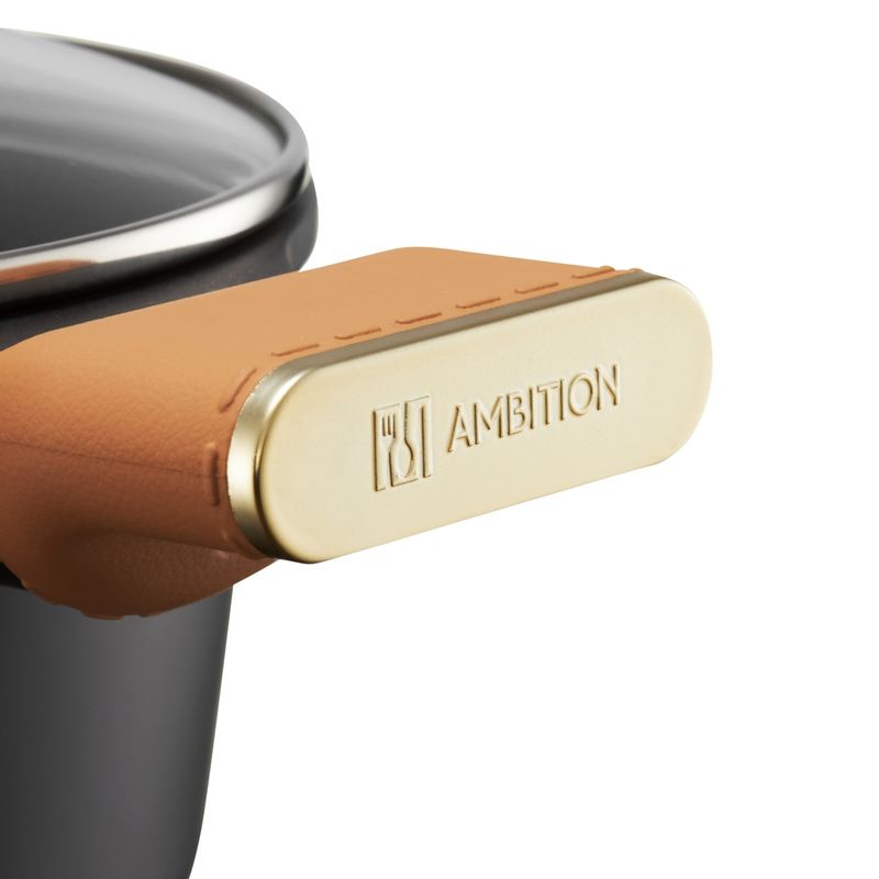 Casa si Gradina - Bucatarie si vesela - Vase pentru gatit - Oale si cratite - Oala cu capac AMBITION Camel, 24cm, 4.2L, invelis Qualum Basic Stone Edition, maner piele, inductie - Infinity.ro