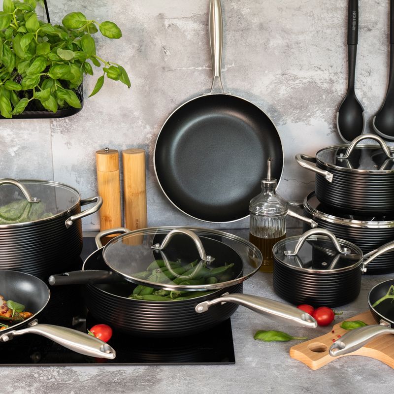 Casa si Gradina - Bucatarie si vesela - Vase pentru gatit - Tigai si seturi - Tigaie universala AMBITION Ribs, 24cm, invelis Qualum Basic, inductie - Infinity.ro