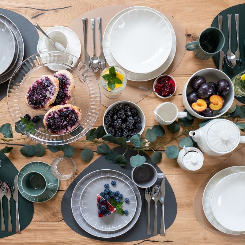 Casa si Gradina - Bucatarie si vesela - Vesela si tacamuri - Farfurii si boluri - Farfurie adanca AMBITION Ligne, 21cm, portelan, verde - Infinity.ro