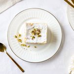 Casa si Gradina - Bucatarie si vesela - Vesela si tacamuri - Farfurii si boluri - Farfurie plata AMBITION Palazzo, 25cm, sticla opal, alb - Infinity.ro