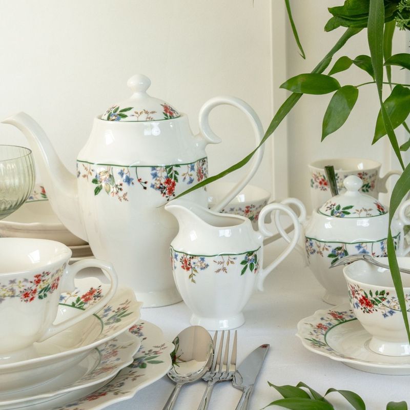 Casa si Gradina - Bucatarie si vesela - Vesela si tacamuri - Farfurii si boluri - Bol mediu AMBITION Rosalia, 18cm, portelan, model floral - Infinity.ro