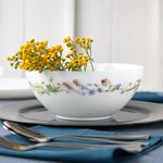 Casa si Gradina - Bucatarie si vesela - Vesela si tacamuri - Farfurii si boluri - Bol mediu AMBITION Bloom, 17cm, sticla opal, model floral - Infinity.ro