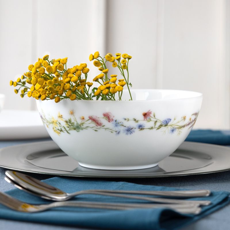 Casa si Gradina - Bucatarie si vesela - Vesela si tacamuri - Farfurii si boluri - Bol mediu AMBITION Bloom, 17cm, sticla opal, model floral - Infinity.ro