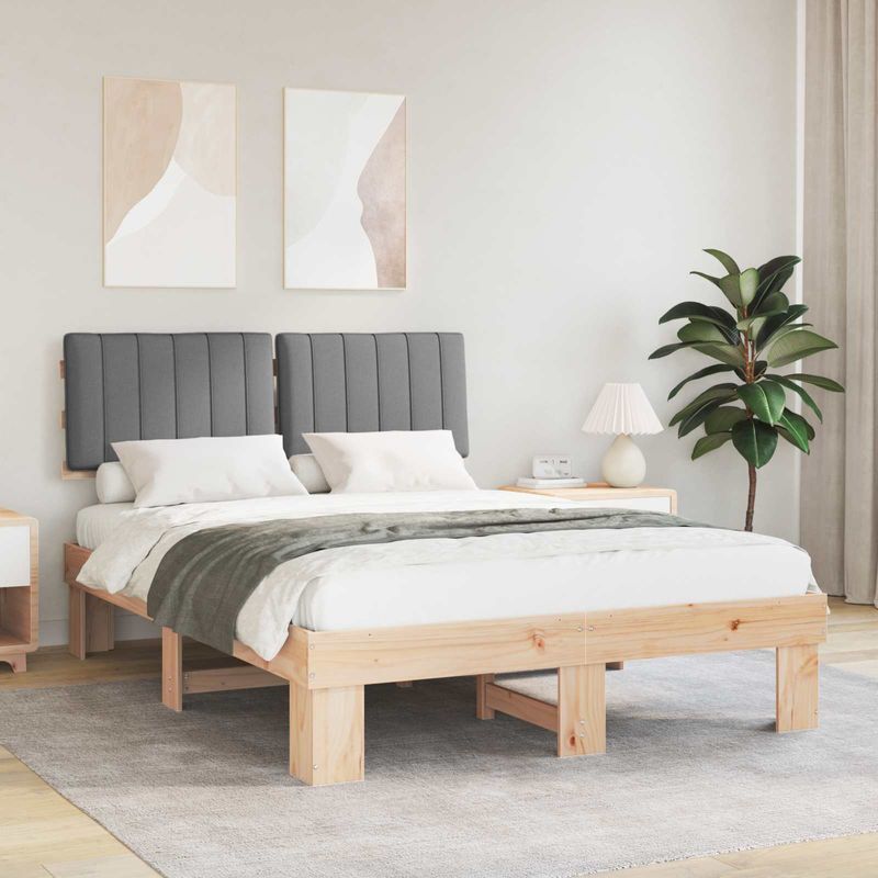 Casa si Gradina - Mobilier - Paturi si accesorii - Paturi - Cadru de pat cu tablie tapitata Gri deschis 135 x 190 cm - Infinity.ro