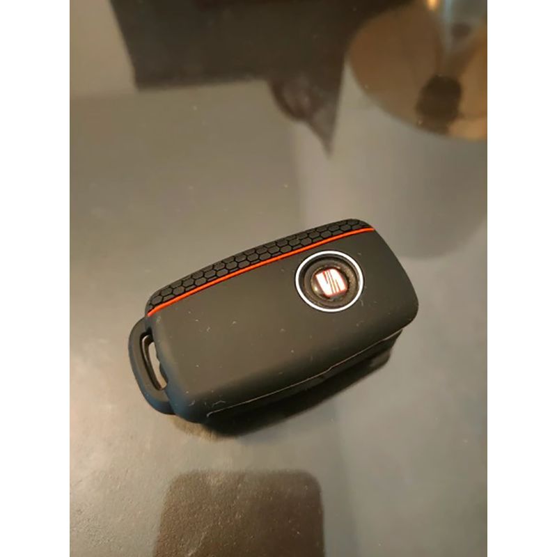 Auto si Moto - Electronice auto - Accesorii electronice auto - Husa moale din silicon pentru cheie briceag VW Golf Passat Amarok Caddy Tiguan Touareg Skoda Seat - Infinity.ro