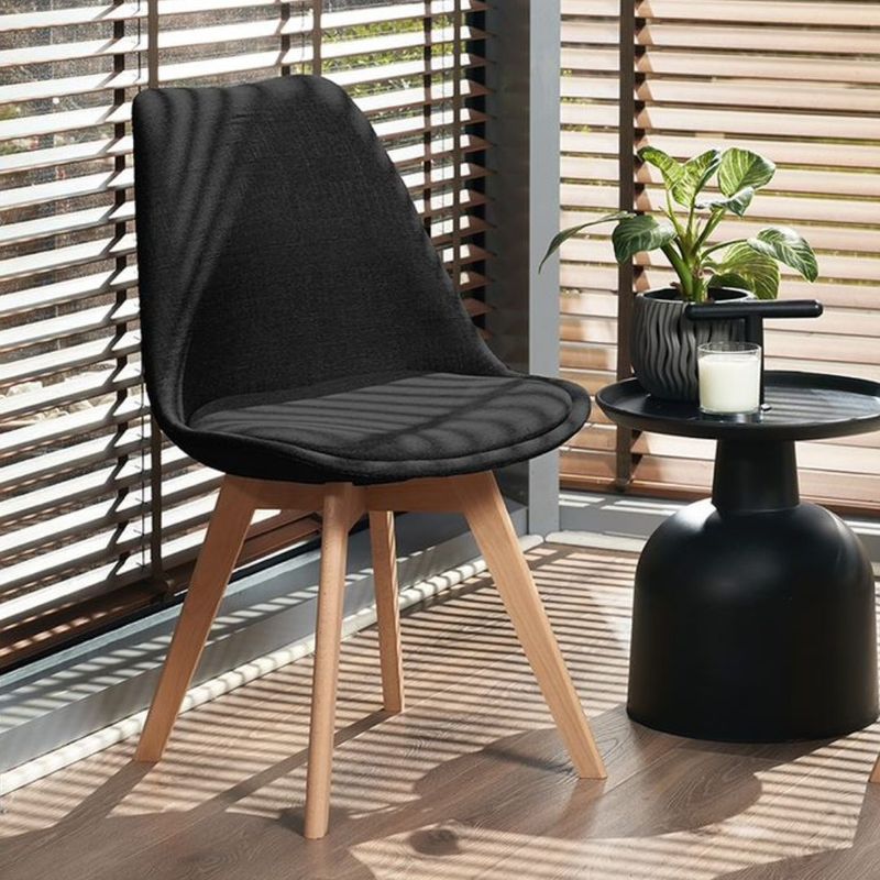 Casa si Gradina - Mobilier - Scaune si fotolii - Scaune - Scaun dining tapitat, ALTA, Jumi, din tesatura neagra si picioare lemn de fag - Infinity.ro