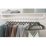 Casa si Gradina - Mobilier - Organizare si depozitare - Umerase si valeti - Set de 20 de umerase pentru haine, anti-alunecare cu catifea, bara de cravata si carlig pivotant, 43,5 cm, gri - Infinity.ro