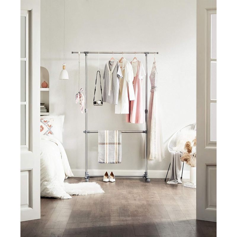 Casa si Gradina - Mobilier - Organizare si depozitare - Cuiere - Suport pentru haine cu sina superioara extensibila, pe roti, reglabil in inaltime 113-198cm, argintiu - Infinity.ro