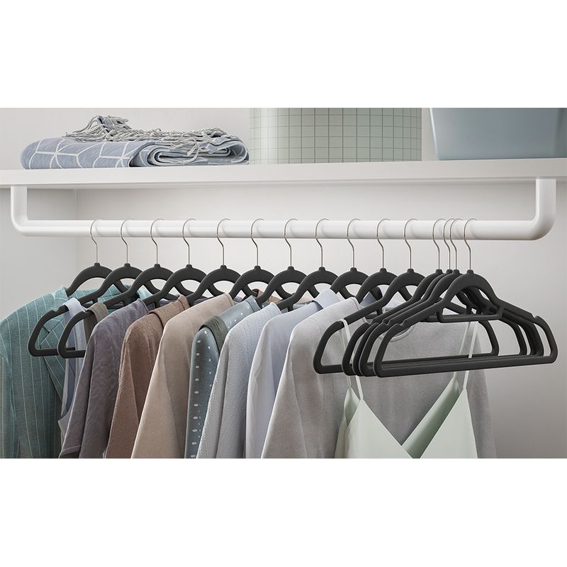 Casa si Gradina - Mobilier - Organizare si depozitare - Umerase si valeti - Set de 20 de umerase pentru haine, anti-alunecare cu catifea, bara de cravata si carlig pivotant, 43,5 cm, negru - Infinity.ro