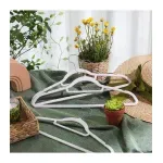 Casa si Gradina - Mobilier - Organizare si depozitare - Umerase si valeti - Set de 50 de umerase pentru haine, anti-alunecare cu catifea, bara de cravata si carlig pivotant, 43,5 cm, alb - Infinity.ro