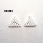 Fashion, accesorii si bijuterii - Femei - Bijuterii femei - Cercei femei - Cercei Triunghi Alb - Infinity.ro