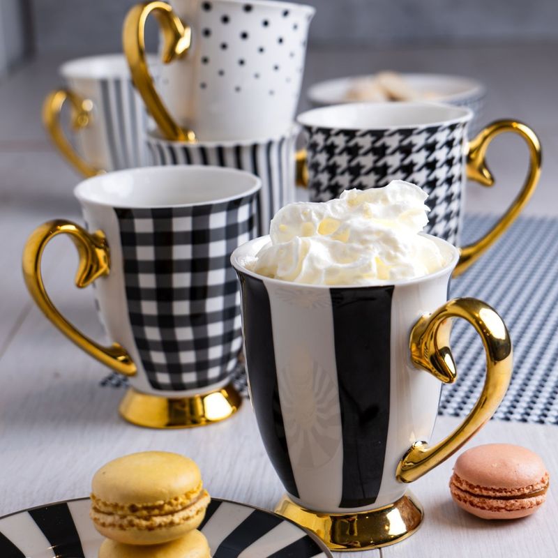 Casa si Gradina - Bucatarie si vesela - Cani si pahare - Cani si cesti - Cana cu talpa AMBITION Diana Gold, 300ml, portelan, pepit - Infinity.ro