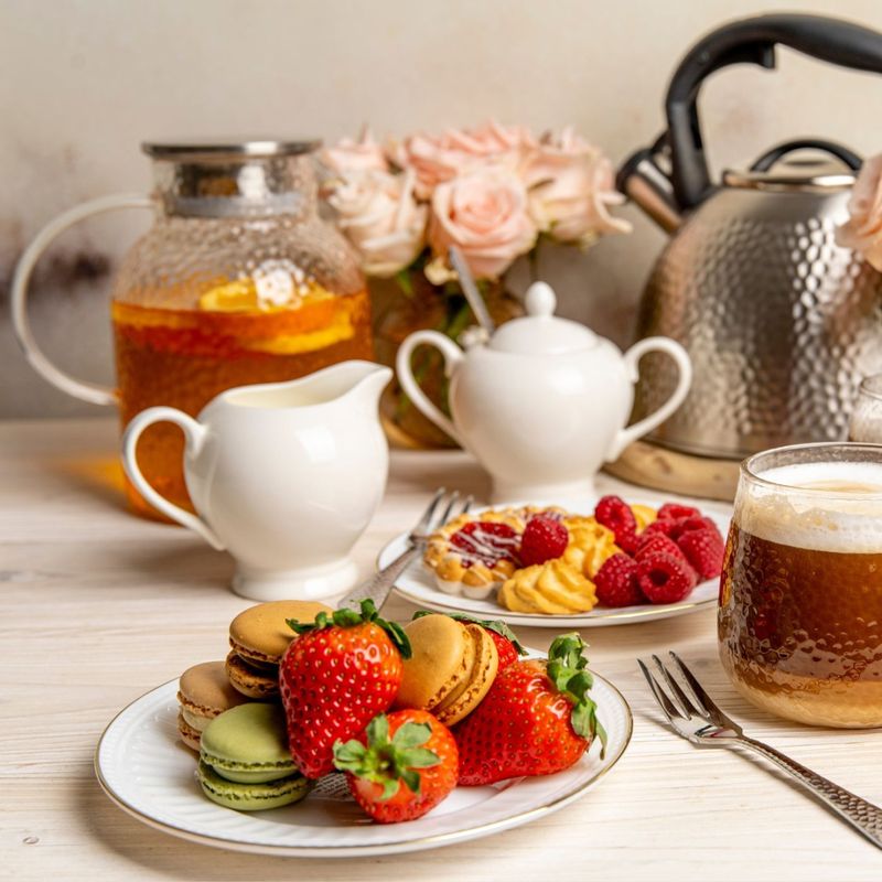 Casa si Gradina - Bucatarie si vesela - Accesorii bar - Carafe si decantoare - Carafa AMBITION Bubble, 1.3L, sticla, capac metalic - Infinity.ro