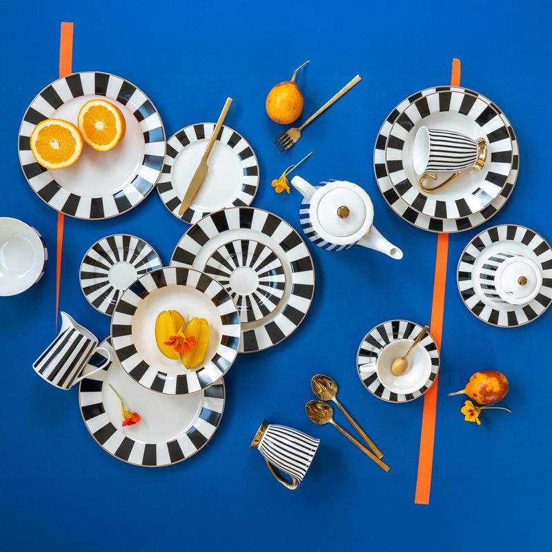 Casa si Gradina - Bucatarie si vesela - Vesela si tacamuri - Servicii de masa - Set servire ceai/cafea AMBITION Ribs, 12 piese, 6 persoane, portelan, dungi - Infinity.ro