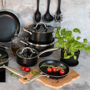 Cratita cu capac AMBITION Ribs, 16cm, 1.4L, invelis Qualum Basic, inductie