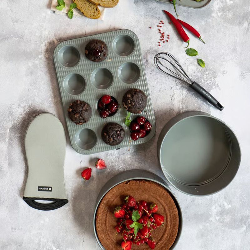 Casa si Gradina - Bucatarie si vesela - Vase pentru gatit - Tavi copt - Forma tort AMBITION Ligne, 24cm, invelis non-stick, otel - Infinity.ro