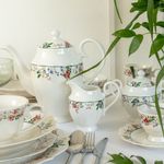 Casa si Gradina - Bucatarie si vesela - Vesela si tacamuri - Vesela pentru servire - Latiera AMBITION Rosalia, 250ml, portelan, model floral - Infinity.ro