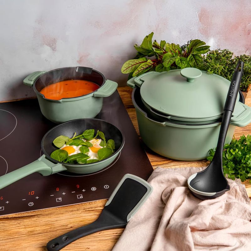 Casa si Gradina - Bucatarie si vesela - Ustensile bucatarie - Pensule, spatule si teluri bucatarie - Spatula AMBITION Fern, plastic, finisaj silicon verde - Infinity.ro