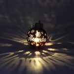 Casa si Gradina - Decoratiuni - Decoratiuni de sezon - Glob de Craciun, cu led, culoarea rosu, nume „Alexandra" - Infinity.ro