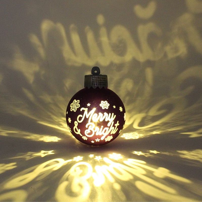 Casa si Gradina - Decoratiuni - Decoratiuni de sezon - Glob de Craciun, cu led, culoarea mov, mesaj „Merry & Bright" - Infinity.ro