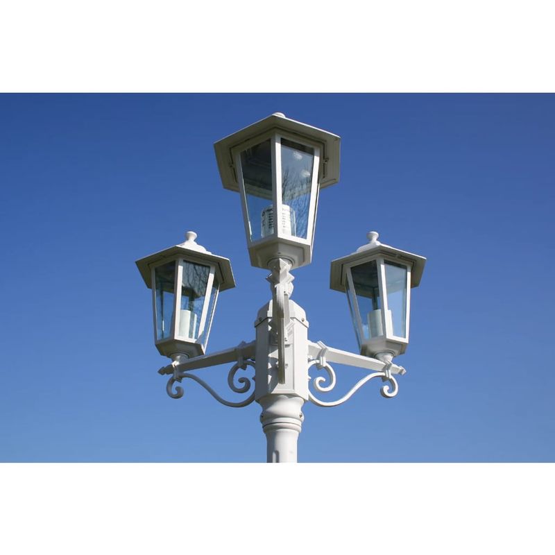 Casa si Gradina - Corpuri si surse de iluminat - Iluminat exterior - Felinare - Felinar de gradina Kingston cu 3 brate 215 cm Alb - Infinity.ro