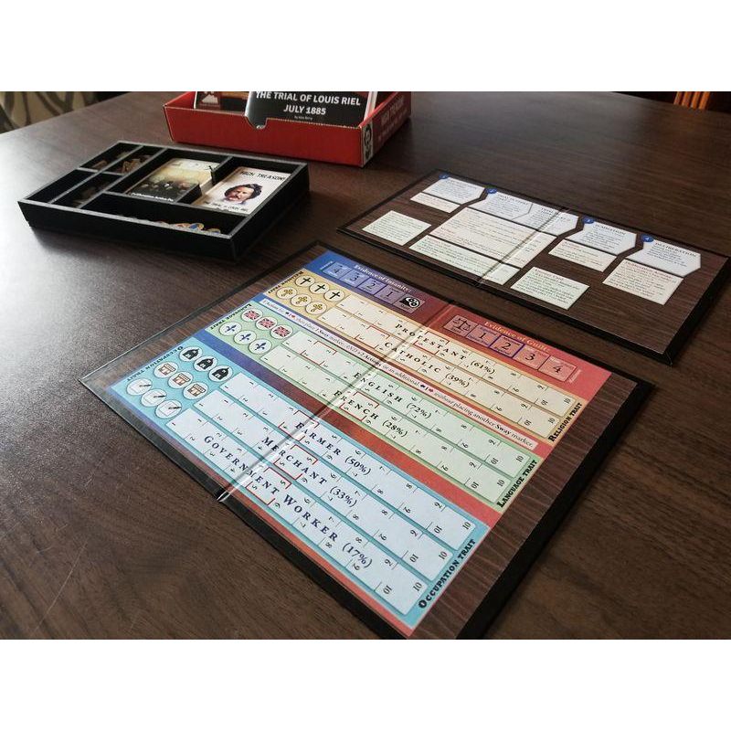 Jucarii, Copii si Bebe - Jucarii si jocuri - Jocuri si puzzle - Jocuri de societate - Joc de societate High Treason: The Trial of Louis Riel - Infinity.ro