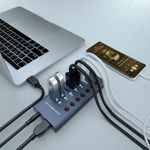 PC, gaming si accesorii - Retelistica - Hub-uri - Hub USB 7 in 1 cu buton ON/OFF, PRESTIGE CHARGE®, din aluminiu, 7 porturi USB 3.0 transfer date 5Gbps si incarcare 36W - Infinity.ro