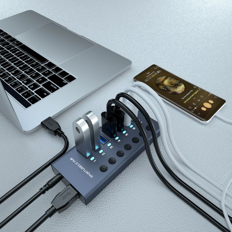 PC, gaming si accesorii - Retelistica - Hub-uri - Hub USB 7 in 1 cu buton ON/OFF, PRESTIGE CHARGE®, din aluminiu, 7 porturi USB 3.0 transfer date 5Gbps si incarcare 36W - Infinity.ro