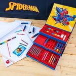Jucarii, Copii si Bebe - Jucarii si jocuri - Jucarii & jocuri educative - Seturi pictura si desen - Set creativ de pictat cu Marvel Spider-Man, 42 piese, creioane cerate, carioci, acuarele si accesorii, in trusa - Infinity.ro