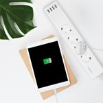 Casa si Gradina - Electrice - Accesorii electrice - Prelungitoare, triple, fise - Prelungitor inteligent LogiLink SH0104, Wi-Fi, 4 prize, 4xUSB, compatibil Tuya, 1.8m, Alb - Infinity.ro