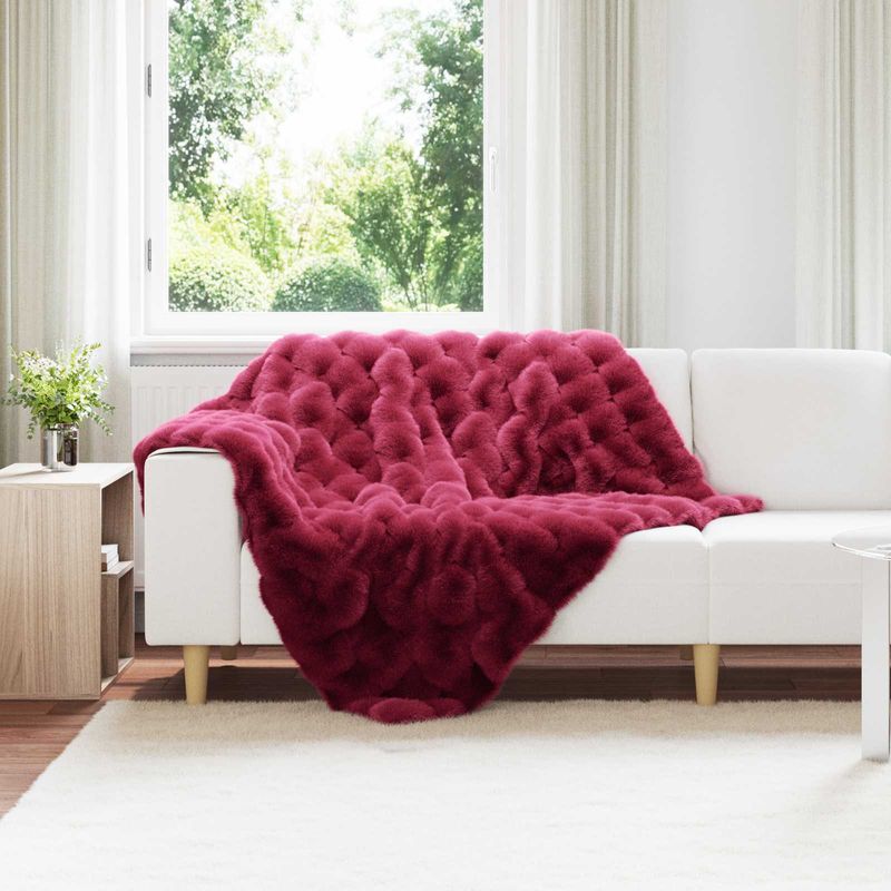 Casa si Gradina - Textile si covoare - Pături și cuverturi - Pături - Patura din Blana sintetica de Iepure Rosu Bordeaux 130 x 150 cm - Infinity.ro