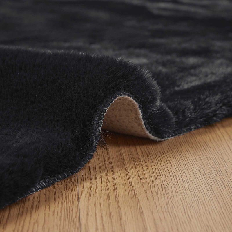 Casa si Gradina - Textile si covoare - Covoare - Covoare casa - Covor din Blana Faux de Iepure Olite Negru 160 x 230 cm - Infinity.ro