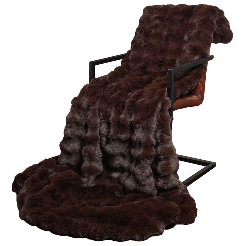 Casa si Gradina - Textile si covoare - Pături și cuverturi - Pături - Patura din Blana sintetica de Iepure Culoare Camila - Infinity.ro