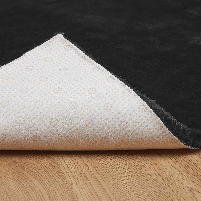 Casa si Gradina - Textile si covoare - Covoare - Covoare casa - Covor din Blana Faux de Iepure Olite Negru 60 x 110 cm - Infinity.ro