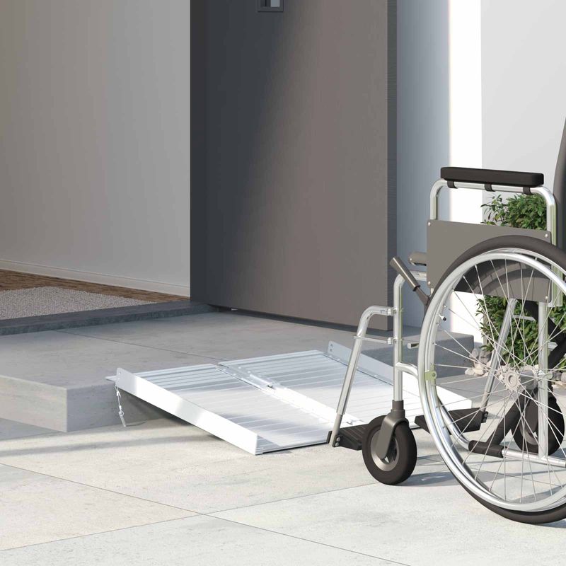 Auto si Moto - Remorci si platforme auto - Rampa pentru scaun cu rotile Argintiu 62 x 73 x 5 cm Aluminiu - Infinity.ro