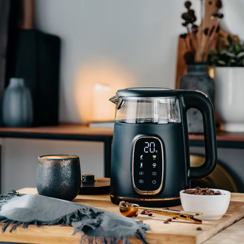 Electronice si Electrocasnice - Electrocasnice bucatarie - Preparare bauturi - Fierbatoare de apa - Fierbator electric Adler 1,7L, sticla, negru si auriu, control al temperaturii, afisaj LED, AD 1305 bg - Infinity.ro