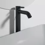 Casa si Gradina - Sanitare - Lavoar baie si accesorii - Baterii sanitare - Baterie lavoar inalta Ideal Standard Ceraline cu ventil metalic Pop-Up negru mat - Infinity.ro