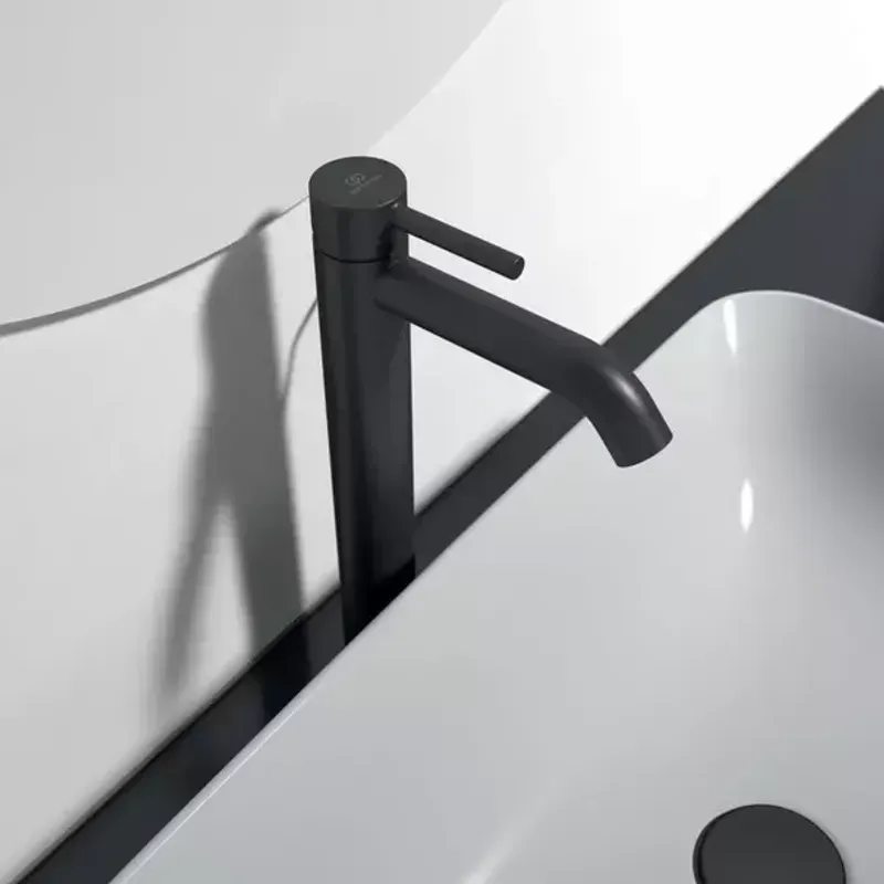 Casa si Gradina - Sanitare - Lavoar baie si accesorii - Baterii sanitare - Baterie lavoar inalta Ideal Standard Ceraline cu ventil metalic Pop-Up negru mat - Infinity.ro