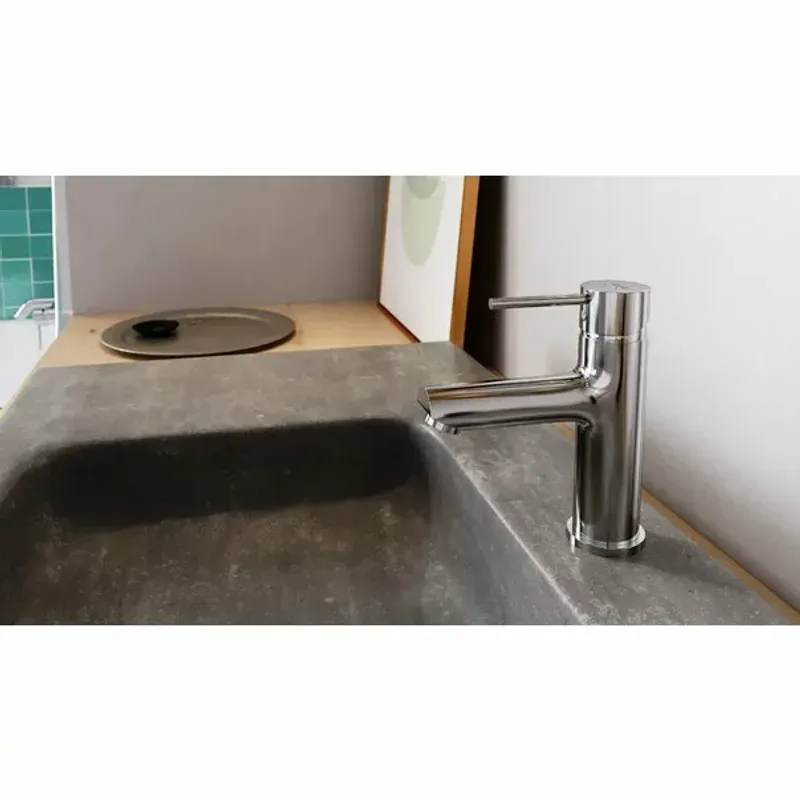 Casa si Gradina - Sanitare - Lavoar baie si accesorii - Baterii sanitare - Baterie lavoar Ferro Fiesta crom - Infinity.ro