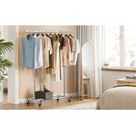 Casa si Gradina - Mobilier - Organizare si depozitare - Cuiere - Suport pentru haine cu sina superioara extensibila, pe roti, reglabil pe latime, 45x(92-132)x160cm, inox argintiu - Infinity.ro