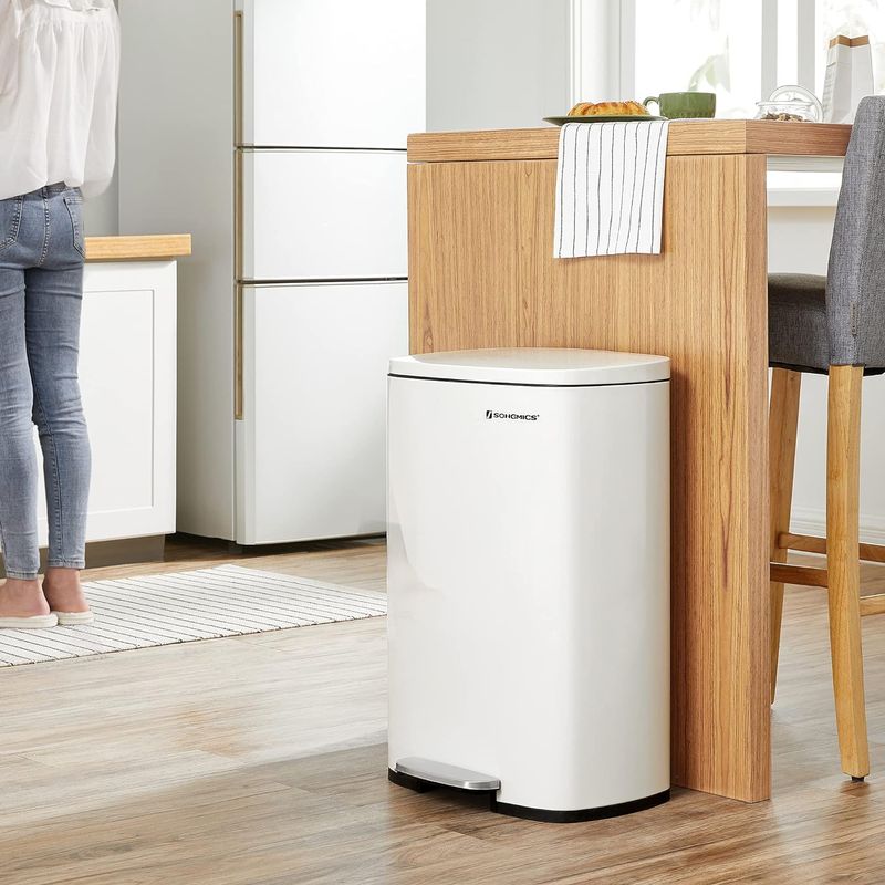 Casa si Gradina - Mobilier - Organizare si depozitare - Cosuri de gunoi - Cos de gunoi din otel cu pedala, galeata interioara plastic, capac inchidere lenta, 50L, 43x32x66cm, alb - Infinity.ro