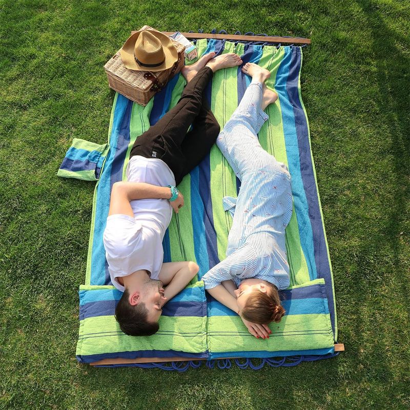 Casa si Gradina - Gradina si terasa - Balansoare si hamace - Balansoare - Hamac dublu cu bara lemn, perne incluse, maxim 300 kg, 210x150 cm, verde si albastru - Infinity.ro