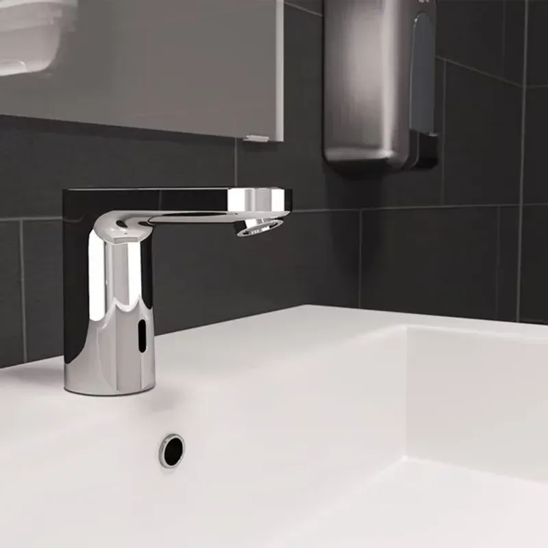 Casa si Gradina - Sanitare - Lavoar baie si accesorii - Baterii sanitare - Baterie lavoar electronica Hansgrohe Vernis Blend alimentare la retea crom lucios - Infinity.ro