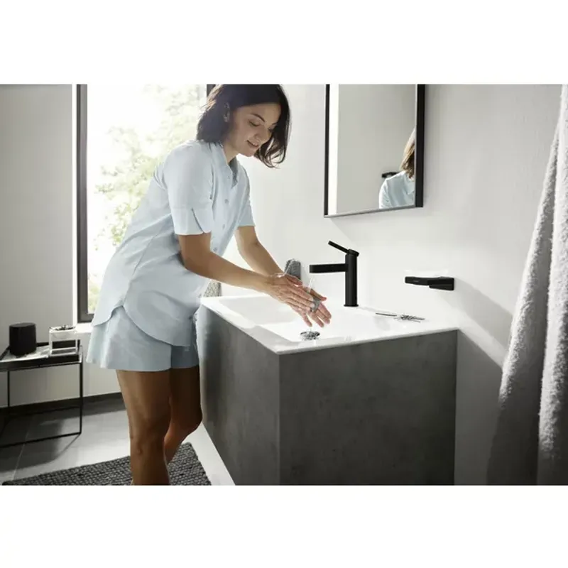 Casa si Gradina - Sanitare - Lavoar baie si accesorii - Baterii sanitare - Baterie lavoar monocomanda Hansgrohe Finoris 100 cu ventil Pop-Up negru - Infinity.ro