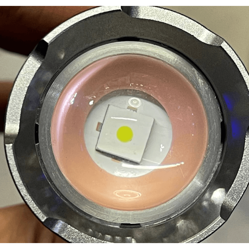 Casa si Gradina - Corpuri si surse de iluminat - Iluminat exterior - Lanterne - Lanterna LED CREE de mana cu baterie 26650 Zoom USB 17cm BL G72Y 8 TG - Infinity.ro