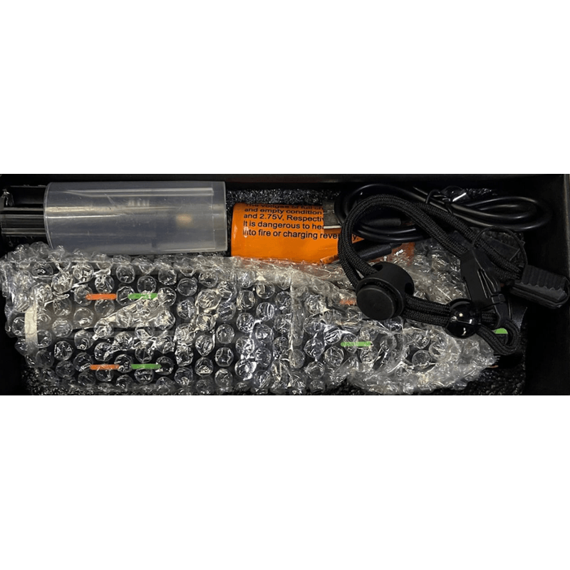 Casa si Gradina - Corpuri si surse de iluminat - Iluminat exterior - Lanterne - Lanterna LED CREE de mana cu baterie 26650 Zoom USB 17cm BL G72Y 8 TG - Infinity.ro